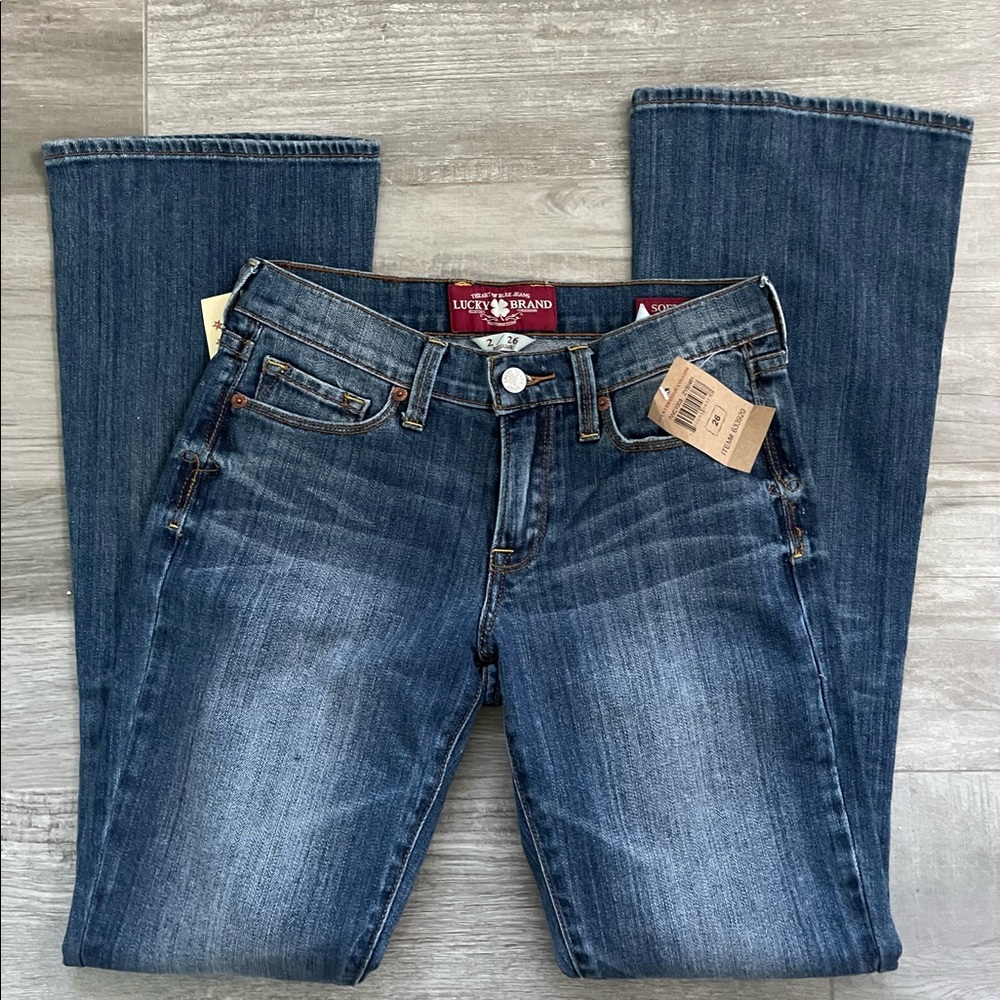 NWT Lucky brand Sofia boot cut jeans 2/26